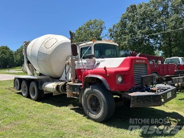 Mack DM600GK Ďalšie nákladné vozidlá