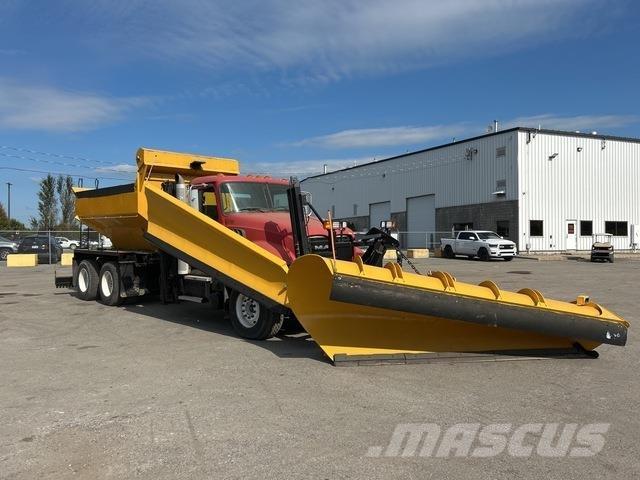 Mack GU433 Snežné pluhy, predné snežné radlice