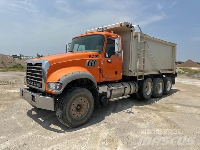 Mack GU713 Sklápače