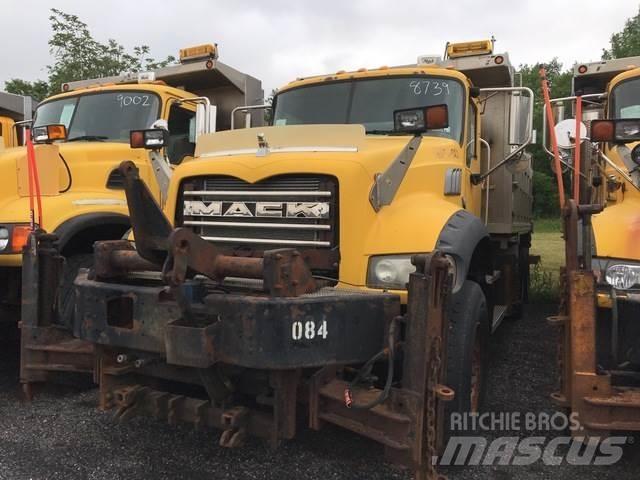Mack GU713 Snežné pluhy, predné snežné radlice