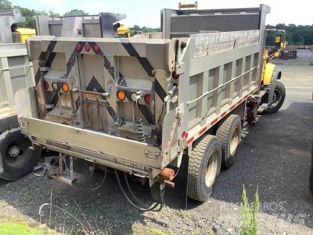 Mack GU713 Snežné pluhy, predné snežné radlice
