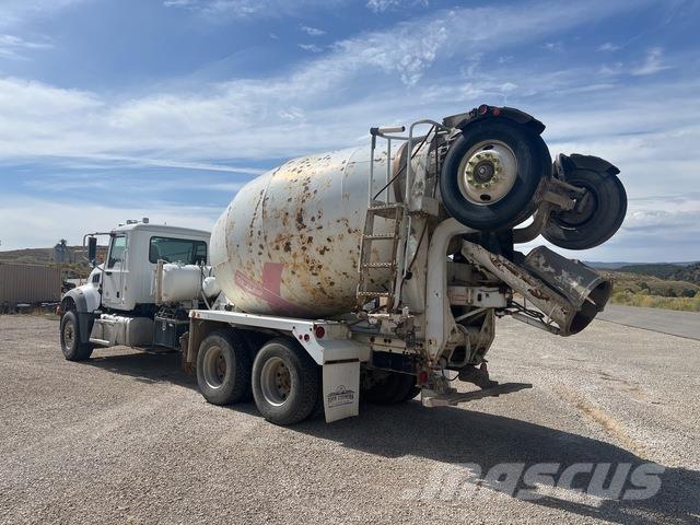 Mack GU713 Ďalšie nákladné vozidlá