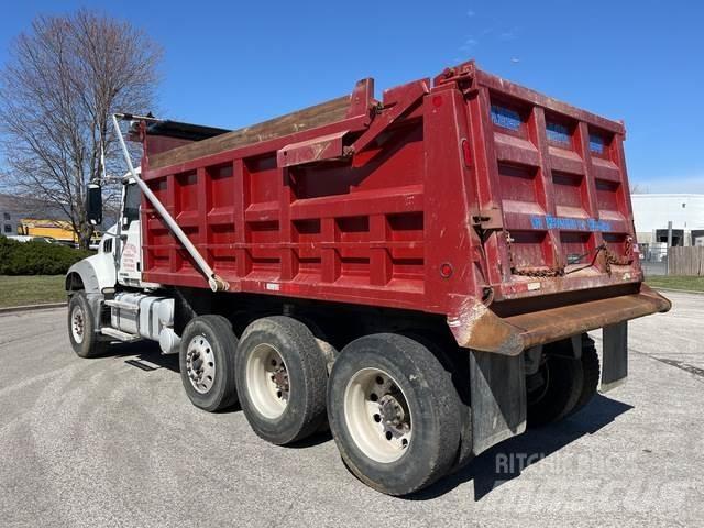 Mack GU714 Sklápače