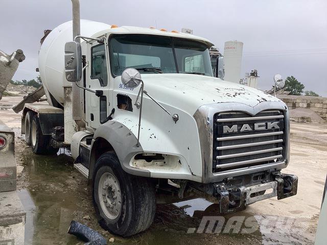 Mack GU813 Ďalšie nákladné vozidlá