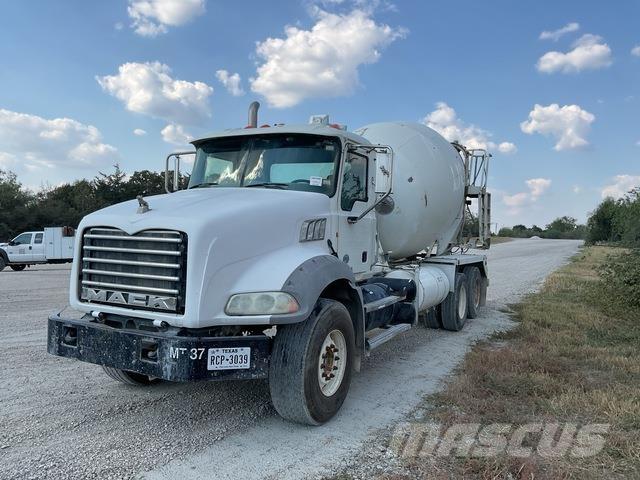 Mack GU813 Ďalšie nákladné vozidlá