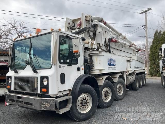 Mack MR688S Nákladné autá s čerpadlami betónu