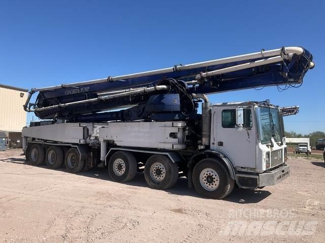 Mack MR688S Nákladné autá s čerpadlami betónu