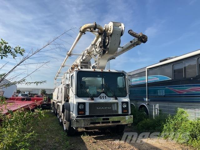 Mack MR688S Nákladné autá s čerpadlami betónu