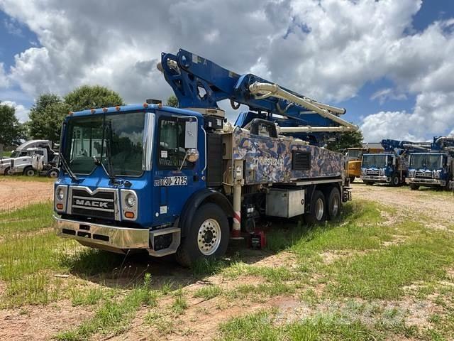 Mack MRU613 Nákladné autá s čerpadlami betónu