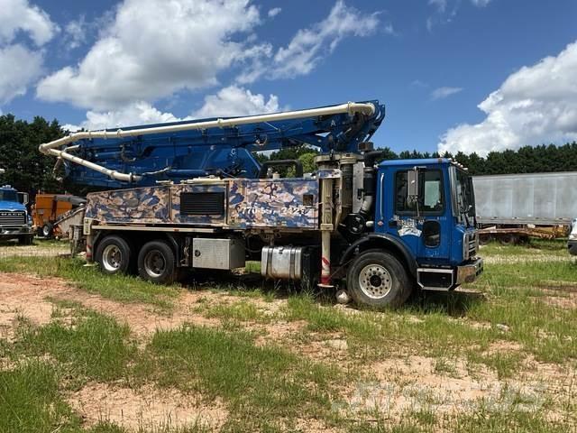 Mack MRU613 Nákladné autá s čerpadlami betónu