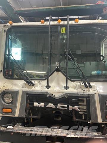 Mack MRU613 Smetiarske vozidlá