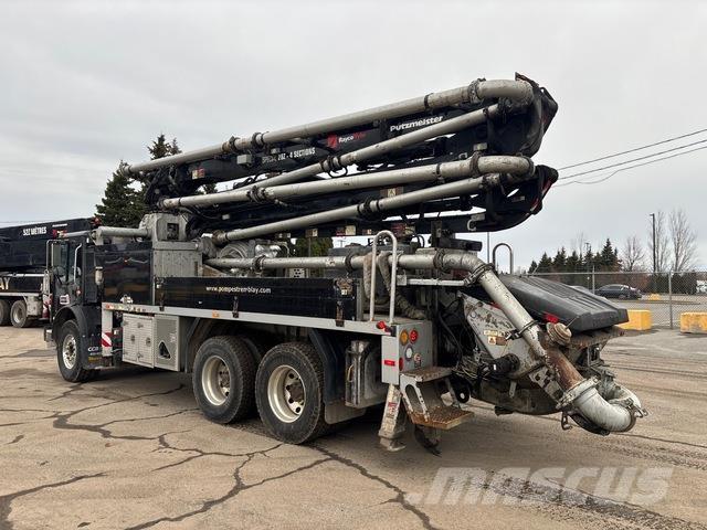 Mack MRU613 Nákladné autá s čerpadlami betónu