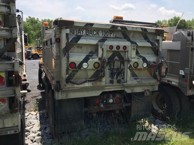 Mack RD600 Snežné pluhy, predné snežné radlice