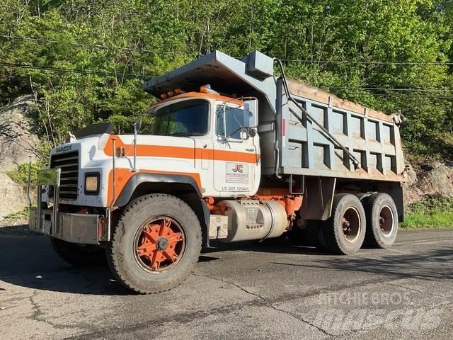 Mack RD686SX Sklápače