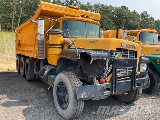 Mack RD686SX Sklápače