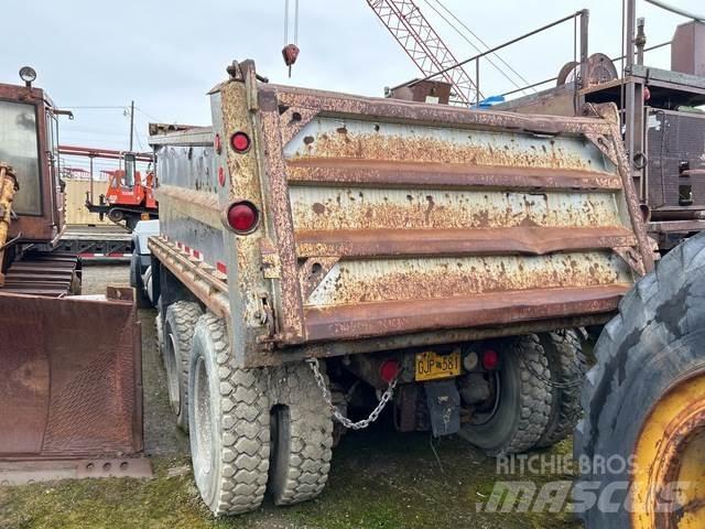 Mack RD688S Sklápače