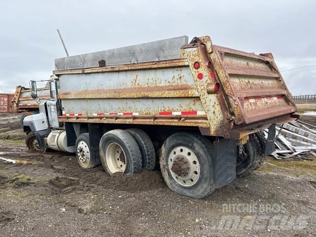 Mack RD688S Sklápače