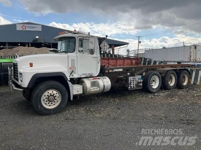 Mack RD688S Ramenové nosiče kontajnerov