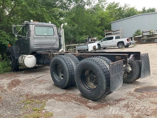 Mack RD688S Kabíny a interiér