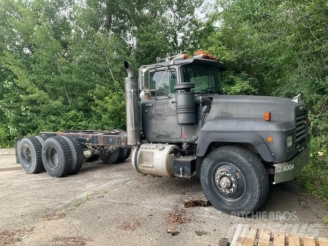 Mack RD688S Kabíny a interiér