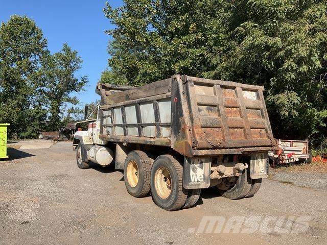 Mack RD688S Sklápače