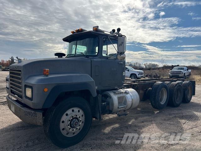 Mack RD688S Kabíny a interiér