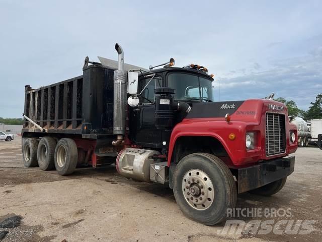 Mack RD690S Sklápače