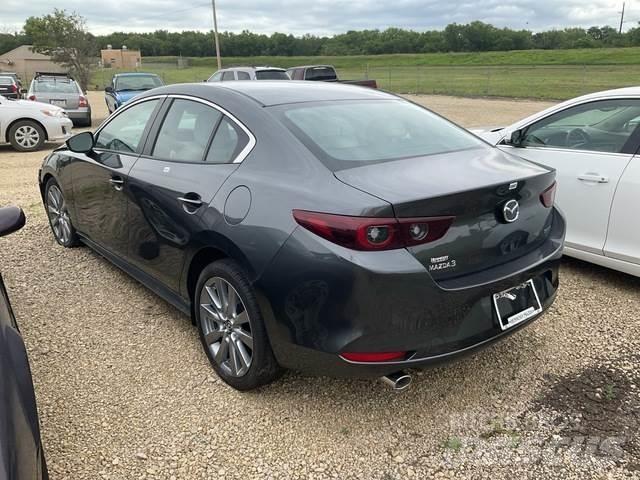 Mazda 3 Automobily