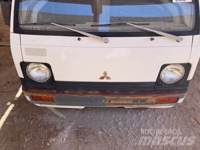 Mitsubishi  Úžitkové vozne