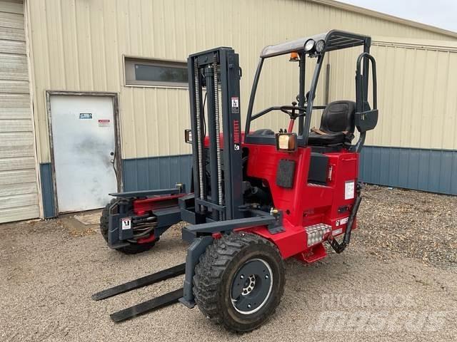 Moffett M55.4 Závesné vysokozdvižné vozíky