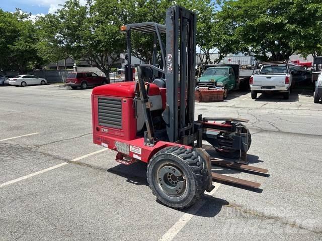 Moffett M55.4 Závesné vysokozdvižné vozíky