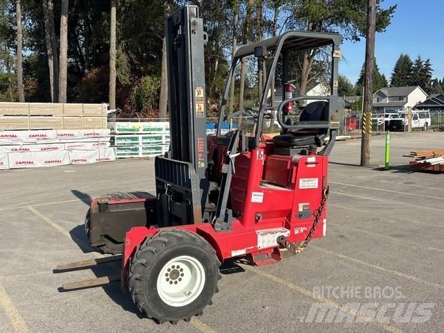 Moffett M5500 Závesné vysokozdvižné vozíky