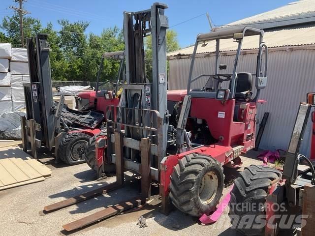 Moffett M55P Závesné vysokozdvižné vozíky