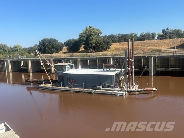  Moore Pracovné lode, bárky a pontóny