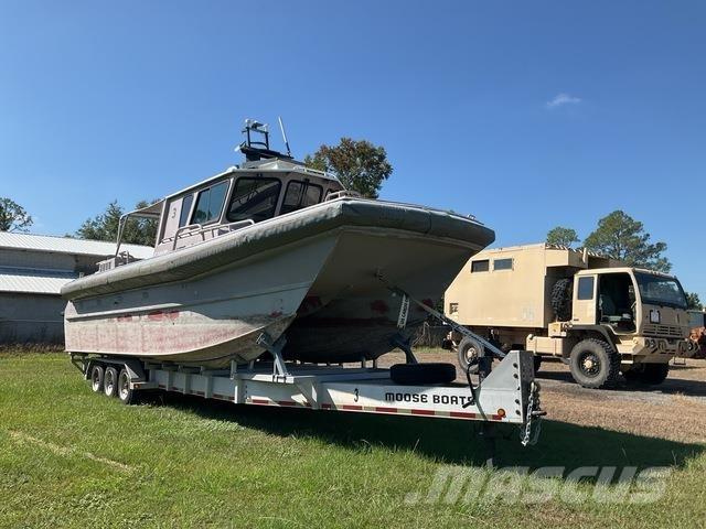  Moose M2-35 Pracovné lode, bárky a pontóny