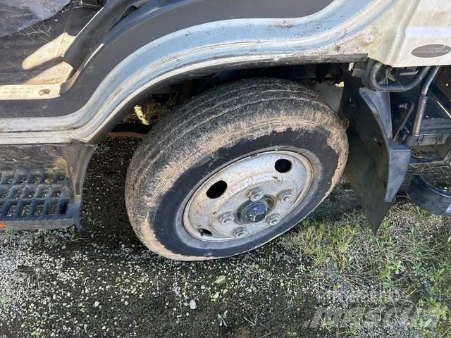 Nissan Atlas Plošinové nákladné automobily/nákladné automobily so sklápacími bočnicami
