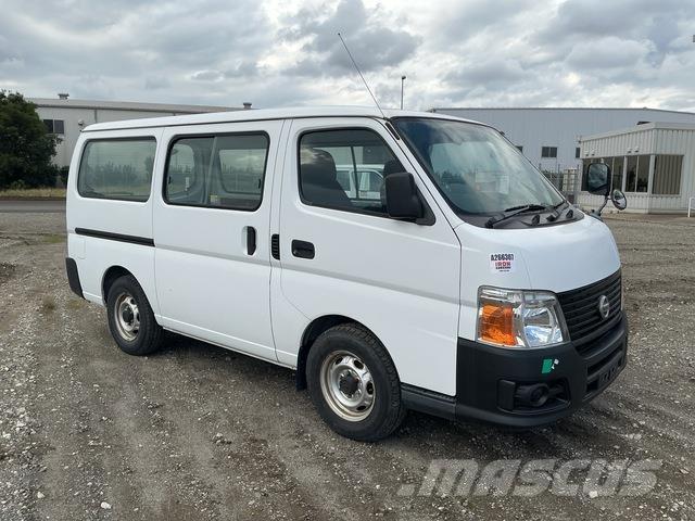 Nissan Caravan Minibusy
