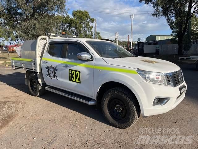 Nissan Navara Nakladacia/sklápacia bočnica