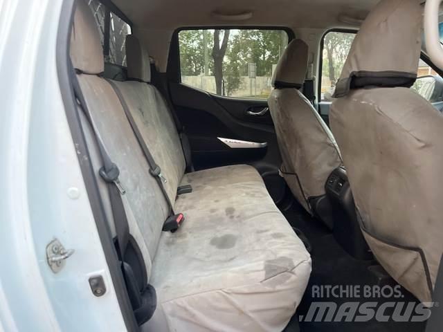 Nissan Navara Nakladacia/sklápacia bočnica