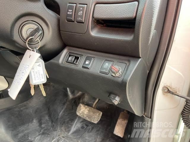 Nissan Navara Nakladacia/sklápacia bočnica