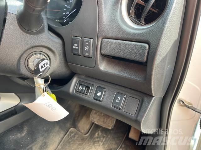 Nissan Navara Nakladacia/sklápacia bočnica