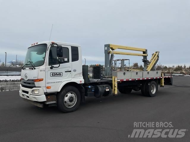 Nissan UD3300 Stavebníctvo - ostatné