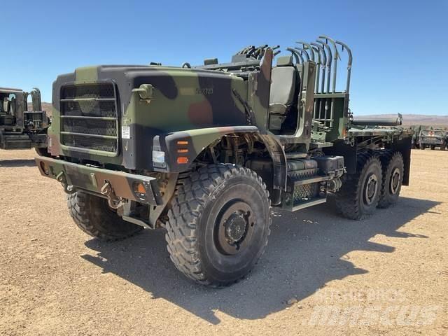 Oshkosh AMK23A1 Skriňová nadstavba