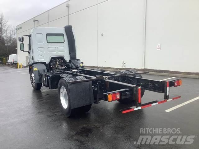 Peterbilt 220 Kabíny a interiér