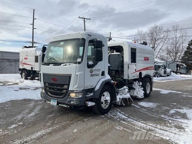 Peterbilt 220 Zametacie vozidlá