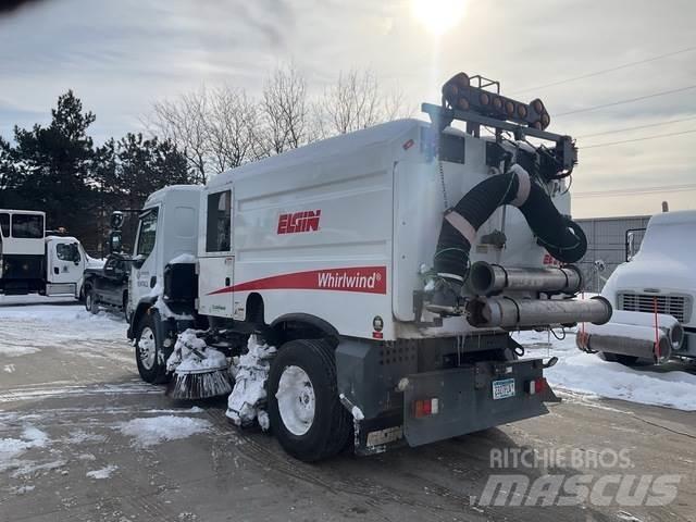 Peterbilt 220 Zametacie vozidlá