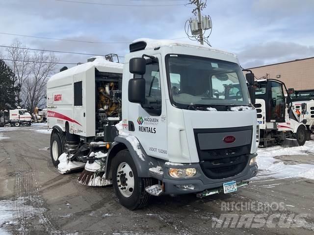 Peterbilt 220 Zametacie vozidlá