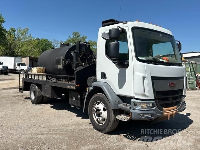 Peterbilt 220 Ďalšie nákladné vozidlá