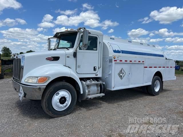 Peterbilt 337 Cisternové nákladné vozidlá