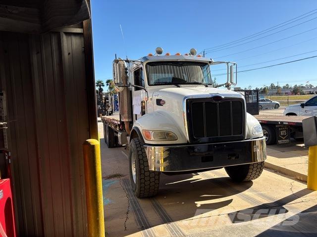 Peterbilt 348 Plošinové nákladné automobily/nákladné automobily so sklápacími bočnicami